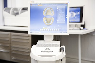 Prophetische Therapie 3D Scanner Zahnarzt Spandau